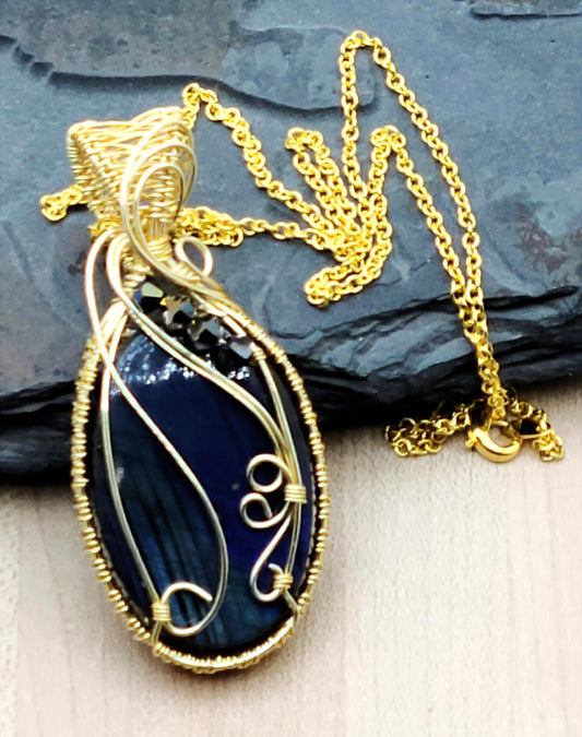 Woven Wire Gold Framed Labradorite