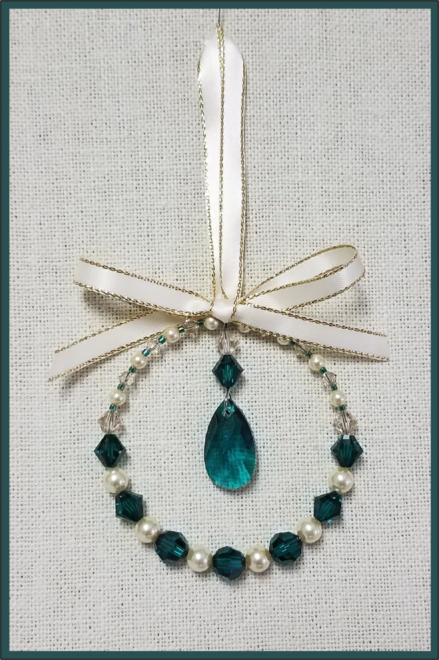 2020 Emerald & Light Silk Crystal & Light Gold Crystal Pearl Wreath Ornament