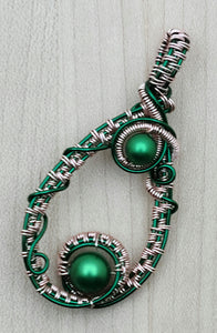 Woven Wire Emerald Crystal Pearls Pendant