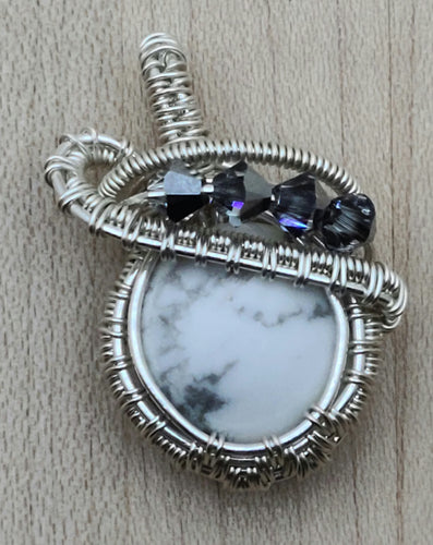 Woven Wire Howlite & Crystal Pendant