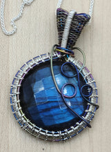 Woven Wire Labradorite & Niobium Pendant