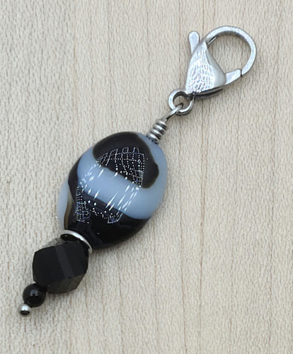 Zipper Pull -black & white Sardonyx &black  Helix Crystal