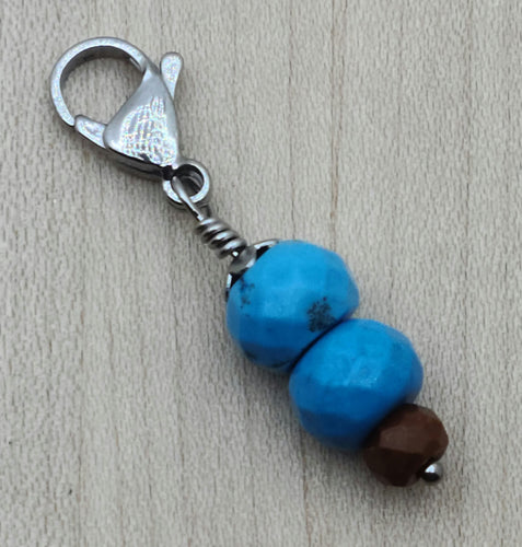 Zipper Pull - turquoise & chocolate howlite