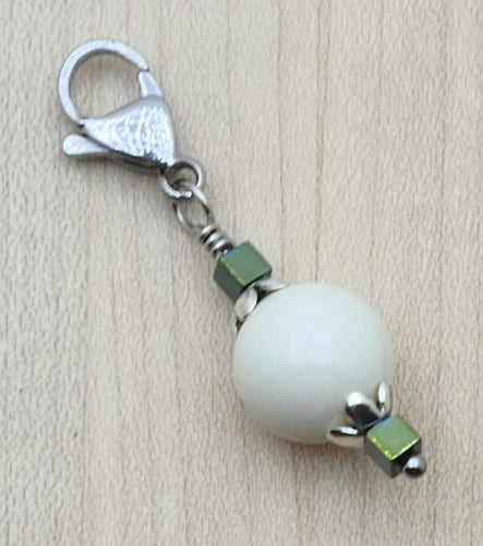 Zipper Pull - Cream & Green