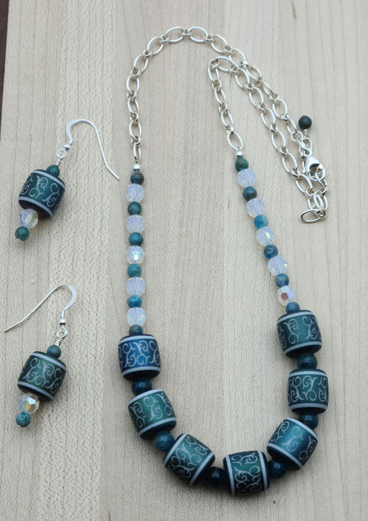 Metallic Teal Etched Crystal Necklace & Earrings