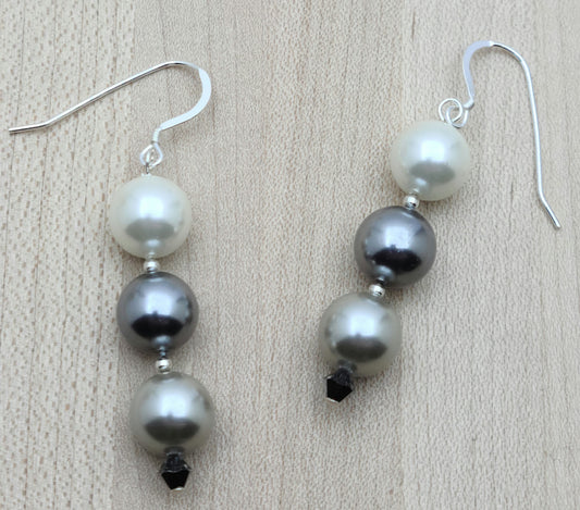 Shell Pearls Earrings