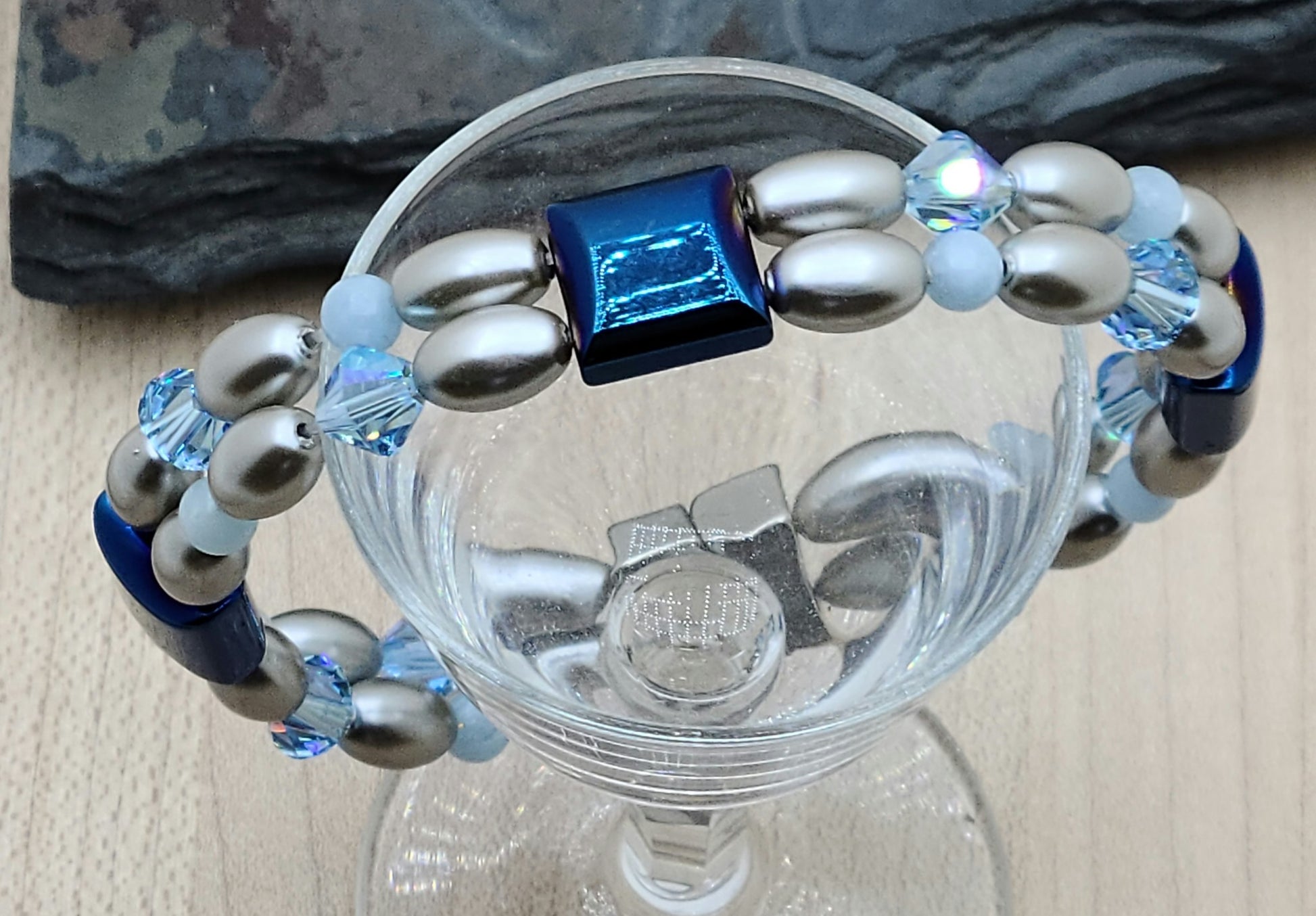 This magnetic hematite bracelet in soft silver & delicate aquamarine boasts double rows & deep aquamarine magnetic hematite separator squares. Magnetic bracelets are claimed to be good for aching joints.
Neodymium magnetic clasp - these are awesome . . . & VERY strong!