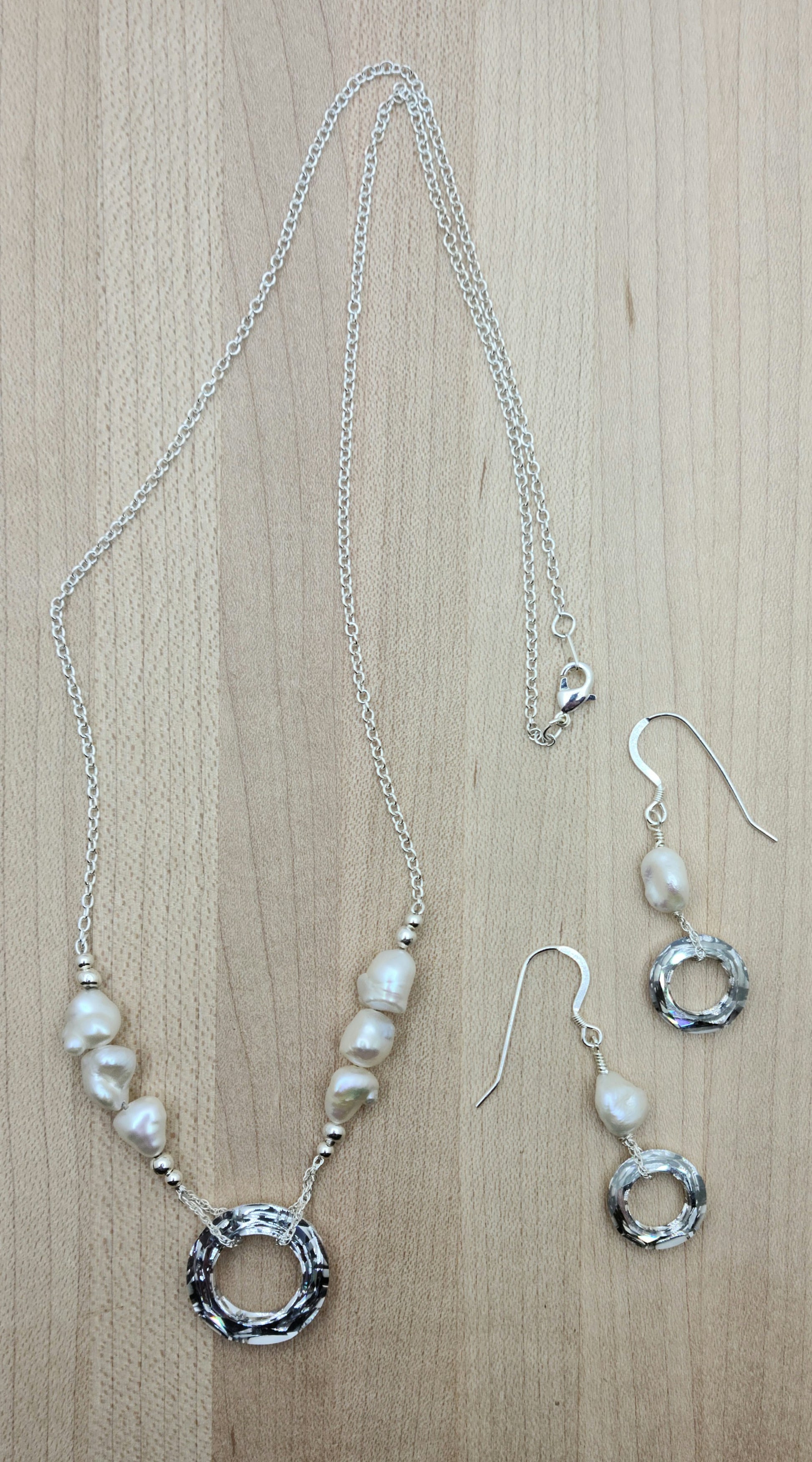 Garner attention with these beautiful crystal rings! I've added a few freshwater keshi pearls for even more interest.