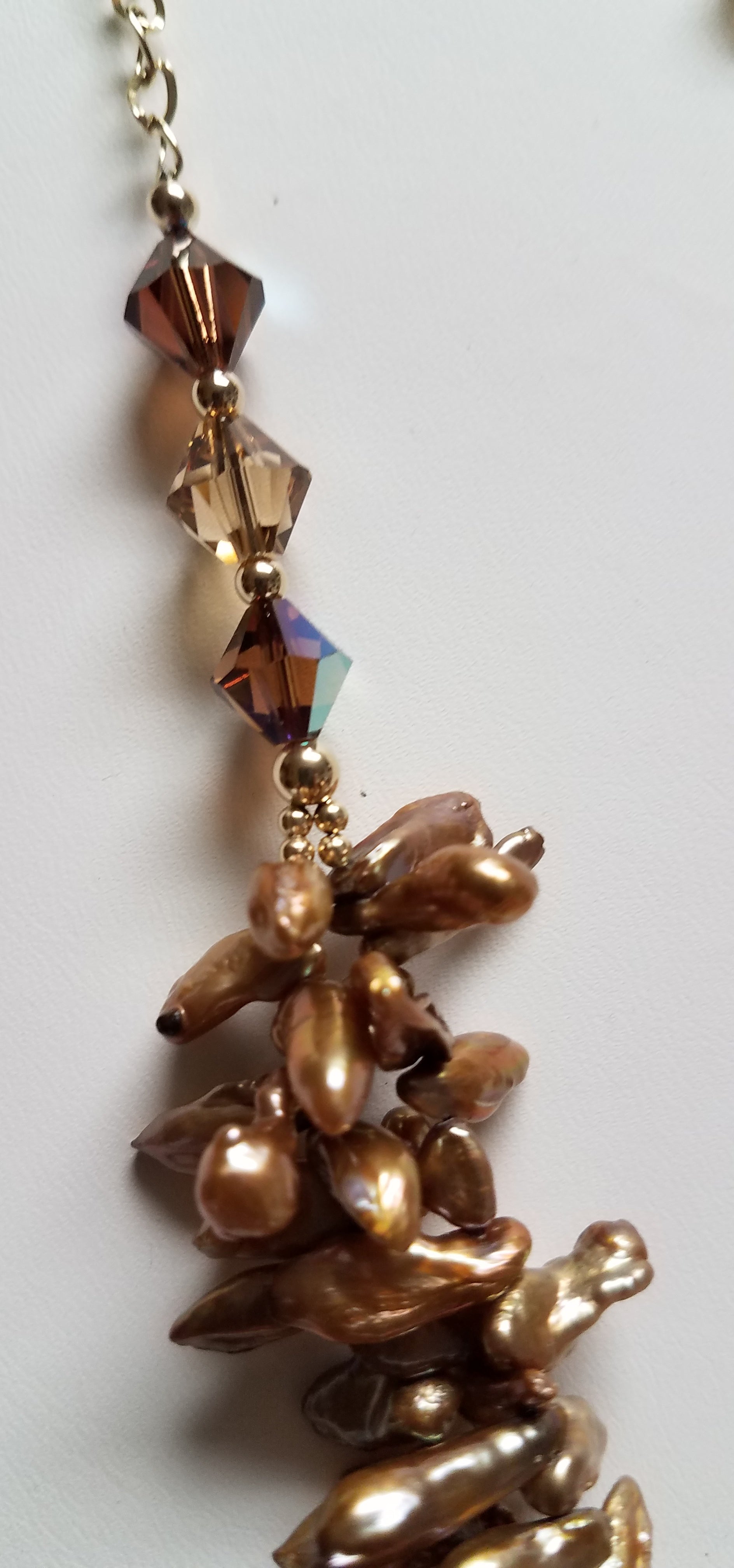Twisted-Gold-Spike-freshwater-Pearl-Crystal-Necklace-Matching-EarringsTwisted Gold Spike Pearl Necklace closeup