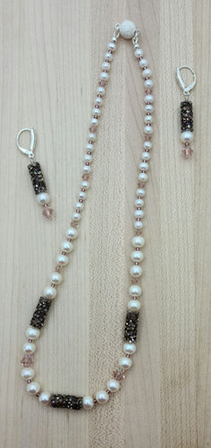 Vintage Rose Crystal Rocks & FW Pearl Necklace & Earrings