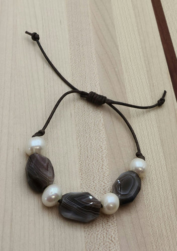 Botswana & Pearls Leather Slider Bracelet