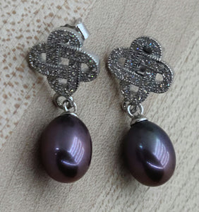 'Black' Pearl Necklace & Earrings
